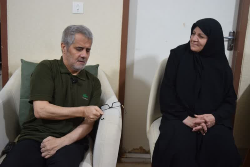 دیدار اعضای رویداد ملی " خانه ام خرمشهر"با رزمنده و قهرمان مدافع خرمشهر