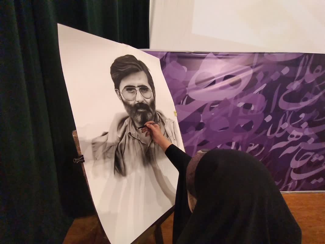 چهره‌های ماندگار هنر انقلاب خوزستان در سال ۱۴۰۱ در رشته هنرهای تجسمی، نمایش، پایداری، موسیقی و سرود، آفرینش های ادبی، عکاسی و پیشکسوتان معرفی شدند.